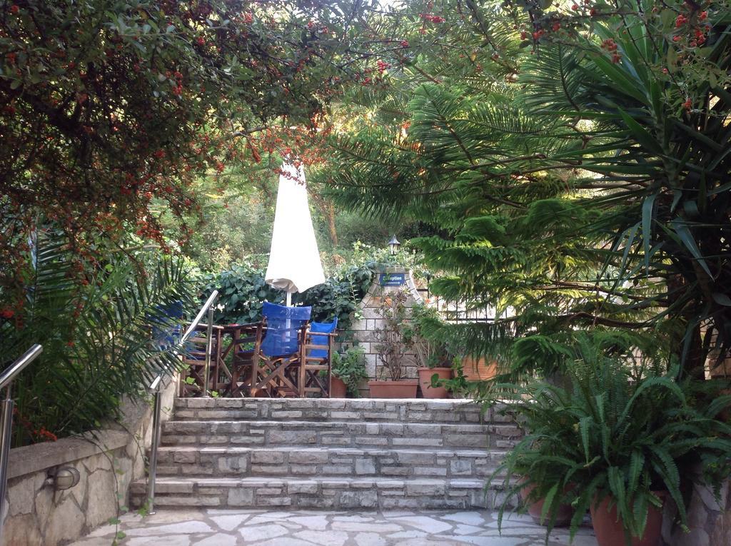 Hotel Nostos Fríkesz Kültér fotó